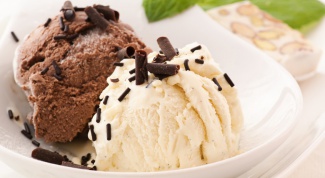 Как приготовить ванильное мороженое?