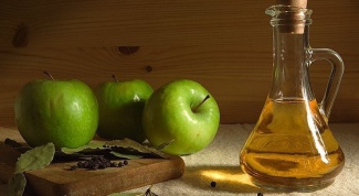 The benefits and harms of Apple cider vinegar 