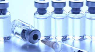 Than therapeutic serum differs from the vaccine