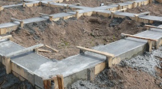 How to properly pour the Foundation for one-storey house