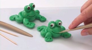 Как сделать лягушку из пластилина