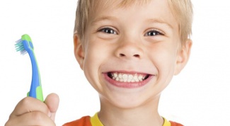 Причина появления белых пятен на зубах ребенка