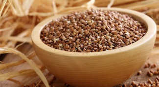 How many boiled buckwheat is obtained from a glass raw