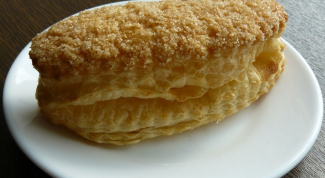 Sweet pastry made of puff pastry
