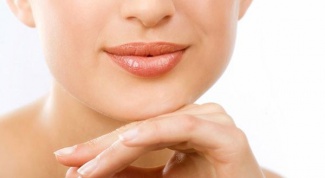 Как ухаживать за сухими губами