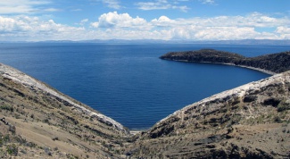 Где находится озеро Титикака  