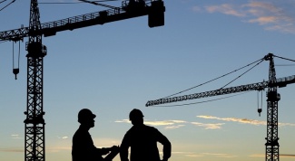 Than contractors differ from subcontractors