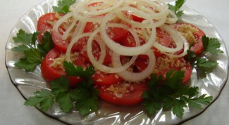 How to cook tomato salad with peanuts
