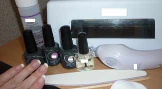 How to shellac nails cover at home