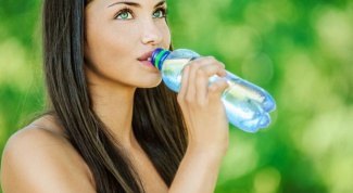 Сколько пить воды для сохранения красоты и здоровья