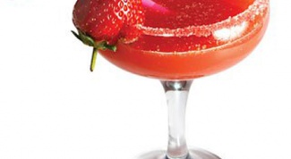 Italian strawberry liqueur