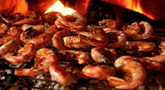 Как приготовить морепродукты на открытом огне