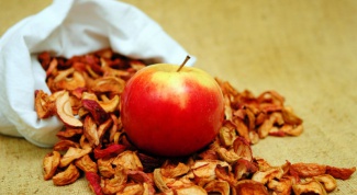 Dried apples: calorie, benefits and harms