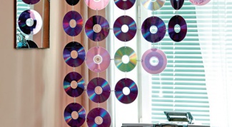 Как сделать шторы из CD-дисков