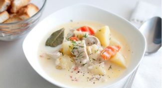 Легкий сырный суп с плавленым сырком и курицей