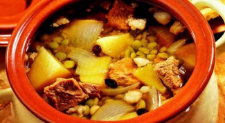 Гороховый суп с бараниной, шафраном и барбарисом