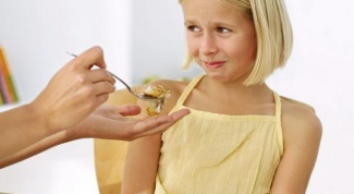 Что делать, если ребенок мало ест?