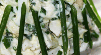 Диетический салат из кальмаров
