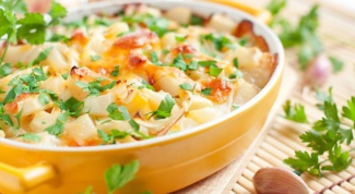 Как приготовить картофель с курицей и грибами: простой рецепт для духовки