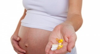 Нужно ли принимать комплексные витамины во время беременности