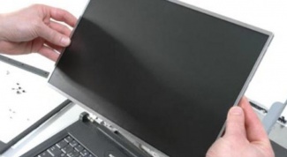 How to change laptop screen