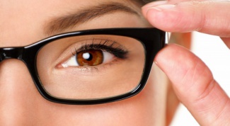 Как скорректировать зрение с помощью очков