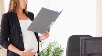 What distinguishes the work schedule of a pregnant