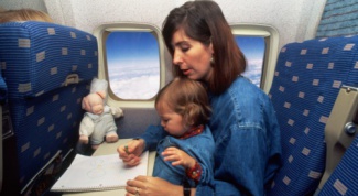 Как лететь с ребенком в самолете