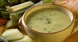 Луковый суп в горшочке