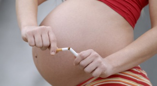Можно ли курить во время беременности 