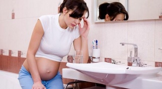 Тошнота по утрам: всегда ли признак беременности?