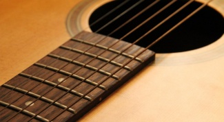 Какие струны используются для акустической гитары