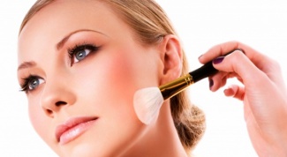 Как правильно наносить макияж на зрелую кожу