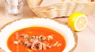 Как приготовить томатный суп с рисом и морепродуктами