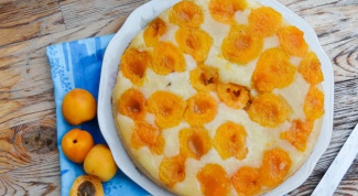 Как приготовить бисквитный "Тарт Татен" с абрикосами