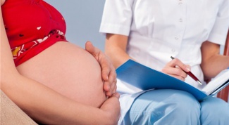 Каких врачей нужно пройти во время беременности