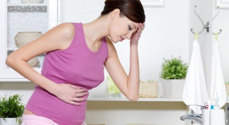 What month begins vomiting during pregnancy