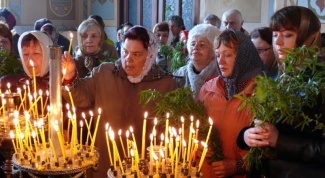 How to put candles in the Orthodox Church