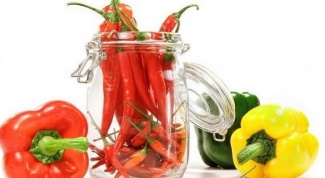 How to pickle hot peppers