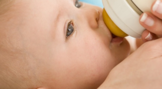 Почему маленьким детям полезно пить молоко