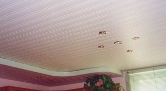 Реечный потолок для кухни