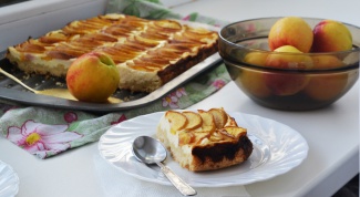 Как приготовить пирог с творогом и персиками