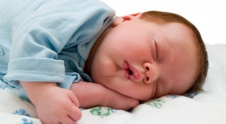 Как уложить младенца спать 