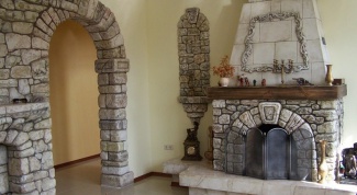 How to cover with varnish wild stone