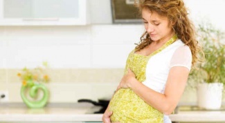 Боли в правом боку  при беременности: возможные причины