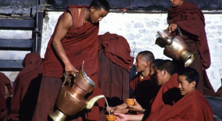 Why Tibetan monks drink tea with salt