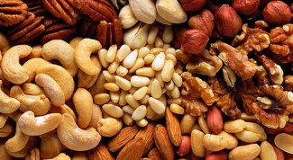 Почему нужно регулярно есть орехи