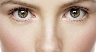 Как зрительно уменьшить ноздри с помощью макияжа