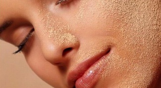 Как экстренно избавиться от шелушения кожи лица 