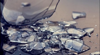 What dreams of broken glass